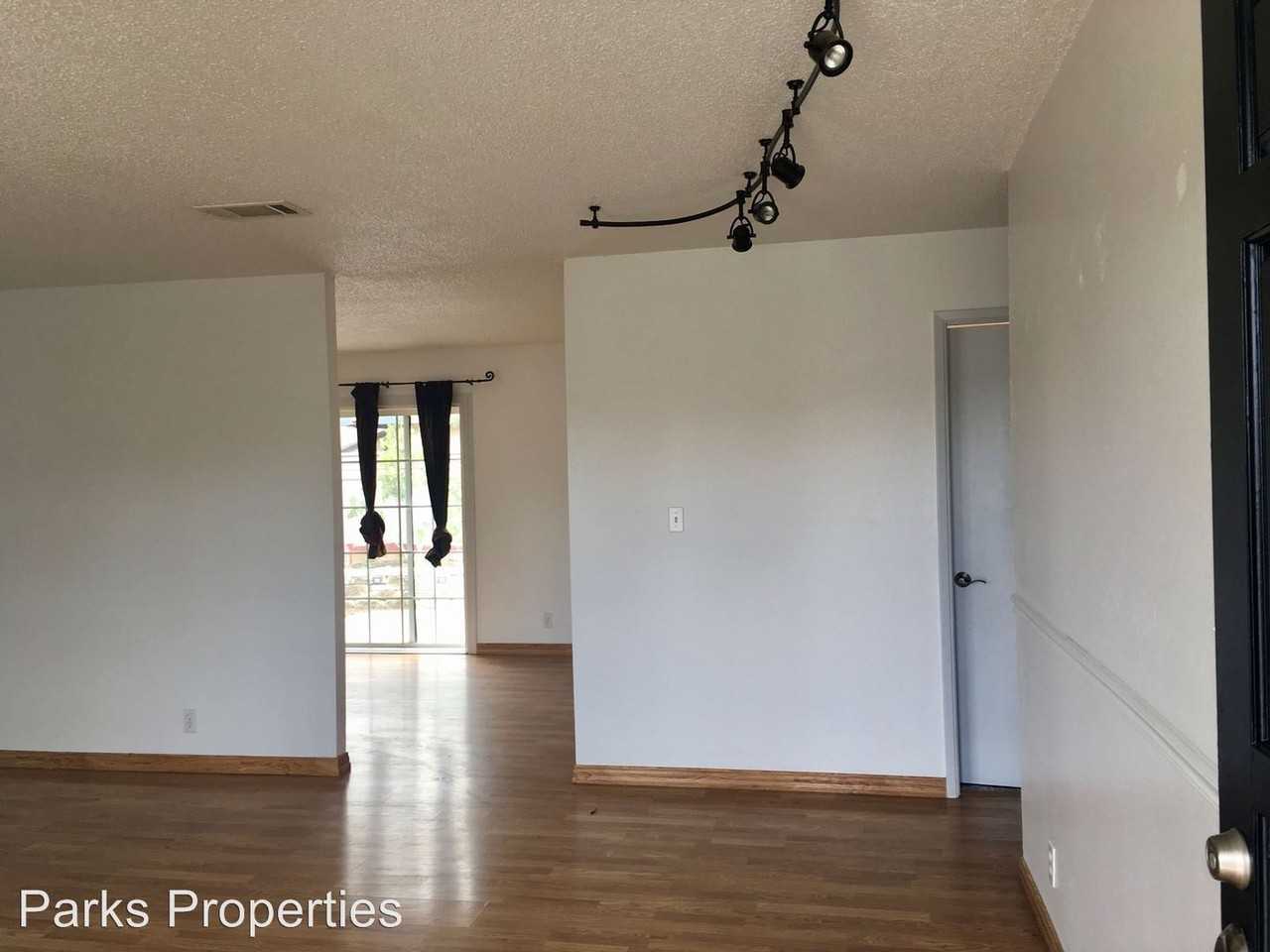 2333 Driftwood Way - Photo 2 of 22