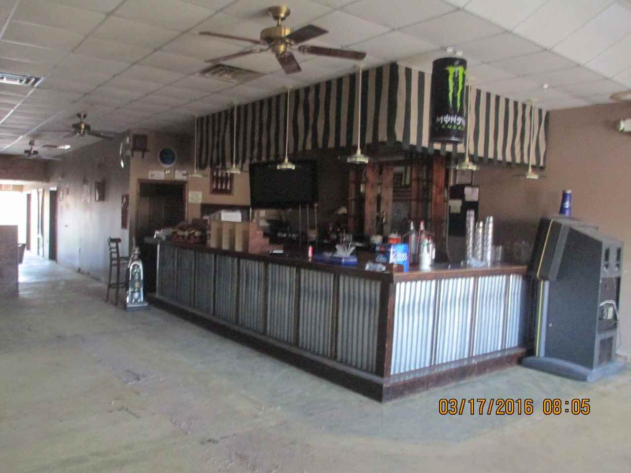 414 Becker Dr - Photo 2 of 6