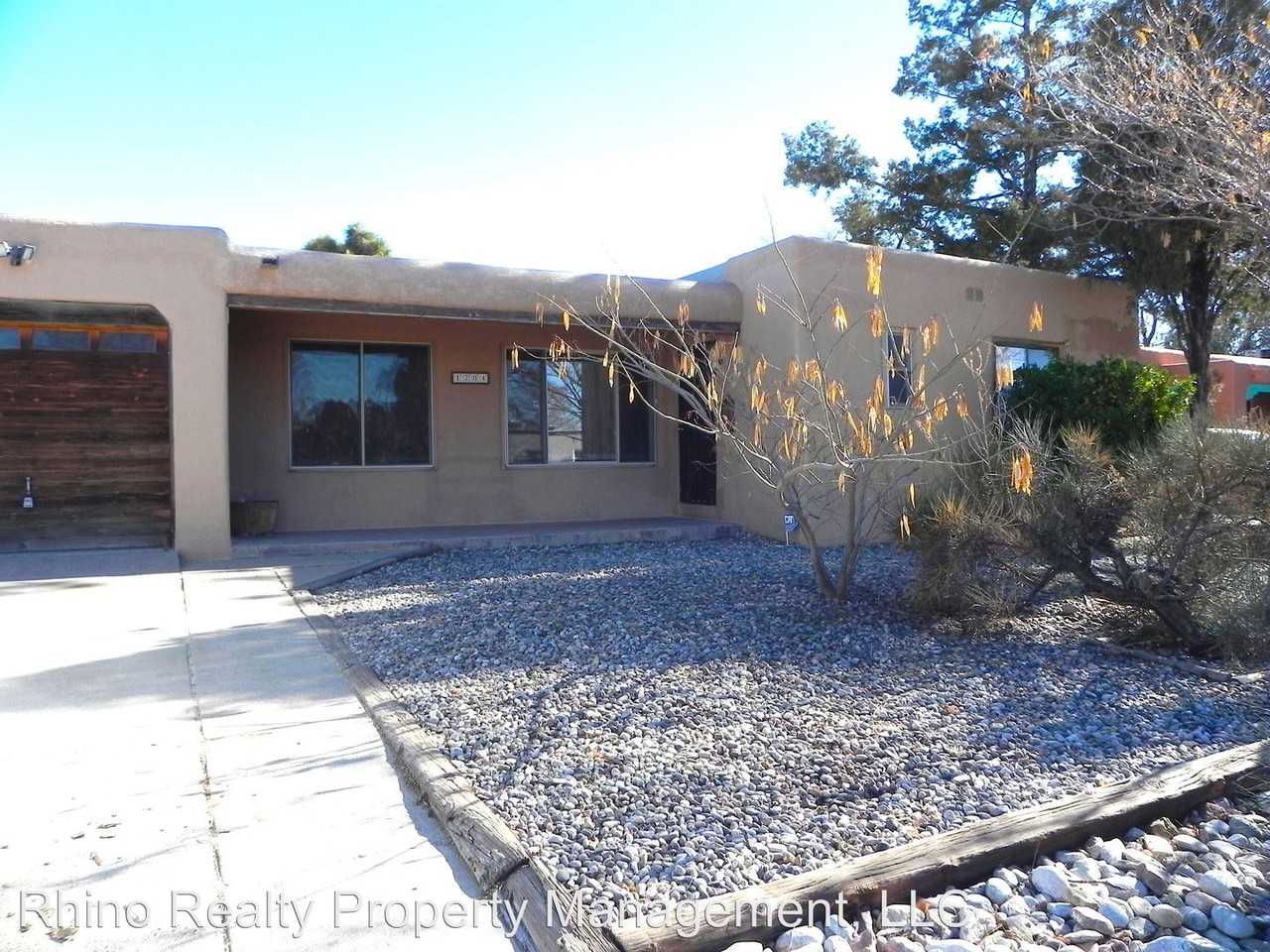 1704 Valencia Dr NE - Photo 2 of 15