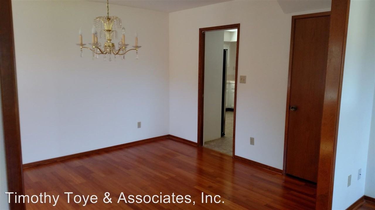 8255 Red Hills Rd - Photo 3 of 7