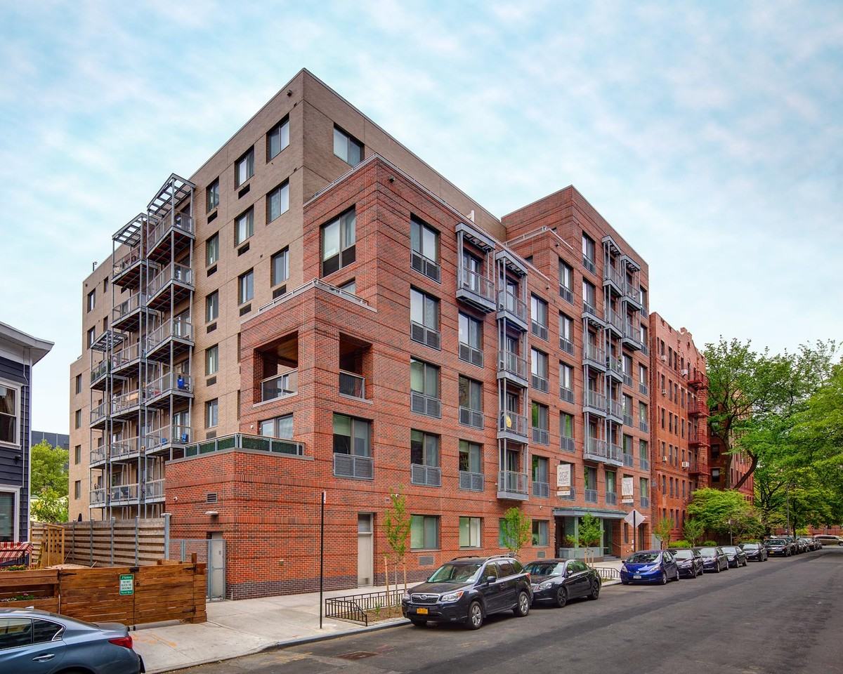 22 Caton Place - Photo 2 of 40