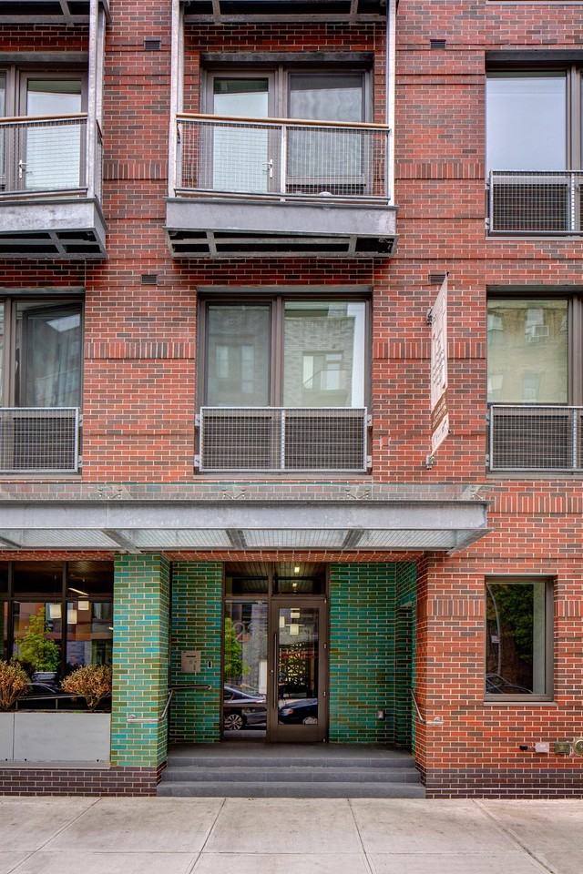 22 Caton Place - Photo 3 of 40