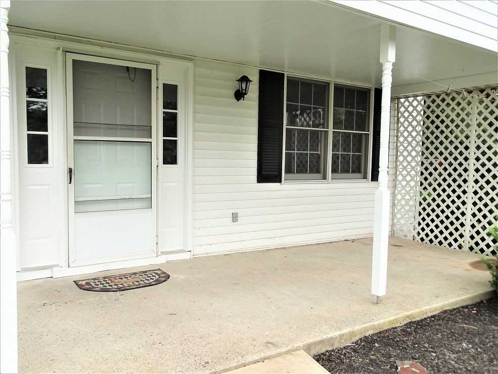 160 W Maple Grove Rd - Photo 2 of 14