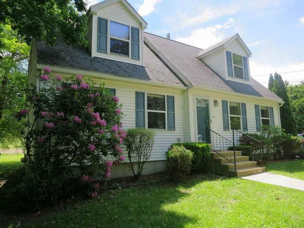 188 N Main St - Photo 2 of 17