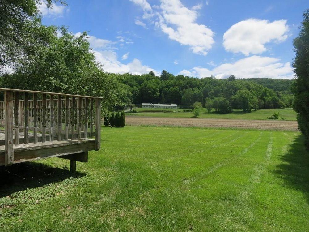 188 N Main St - Photo 3 of 17