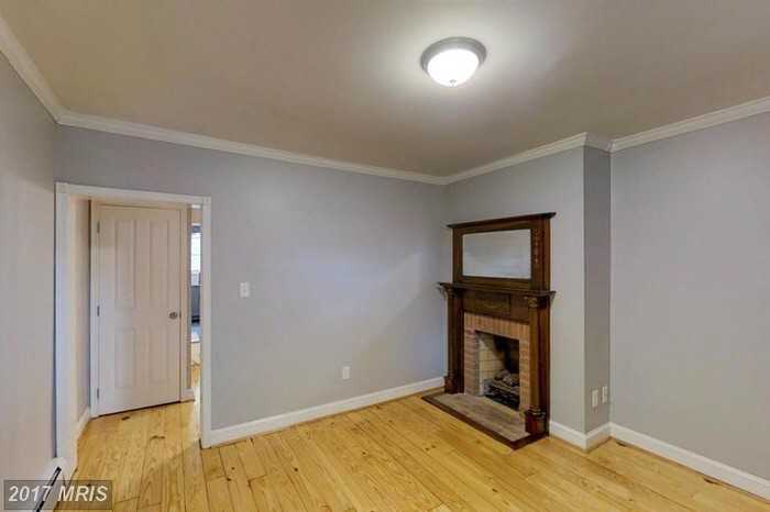 313 South Market Street - Photo 3 of 13