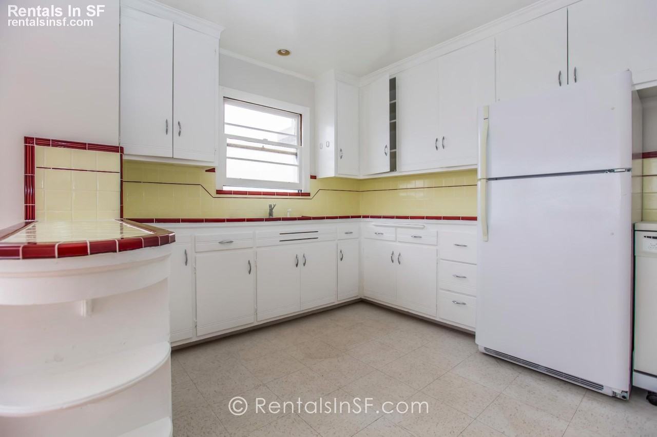 147 Terra Vista Ave #1 - Photo 3 of 10