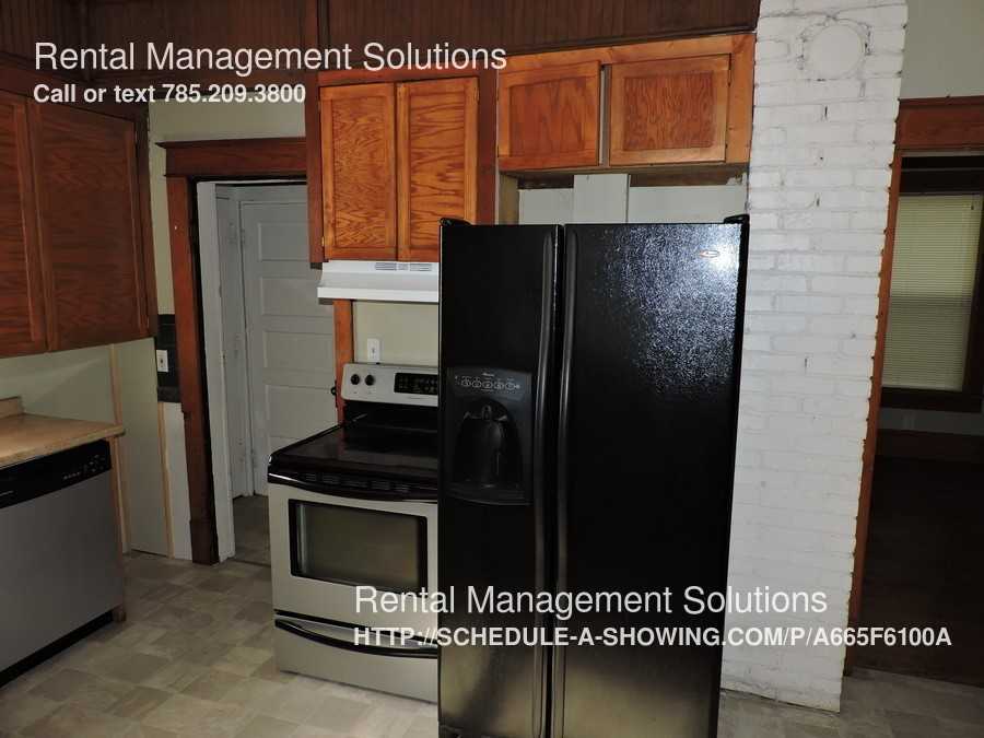 704 SW Clay St - Photo 3 of 12