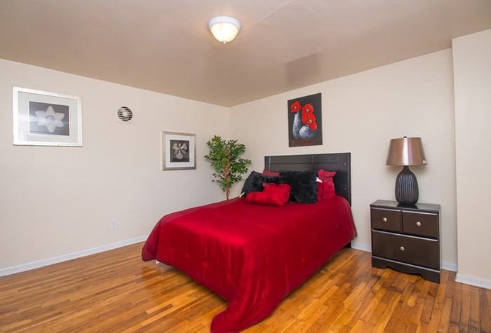 Donnelly Gardens - Photo 3 of 10