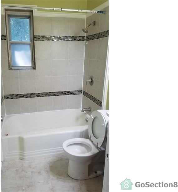5904 Plainfield Ave - Photo 3 of 7