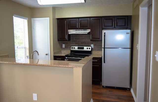 Stone Ridge at Vinings - Photo 3 of 25