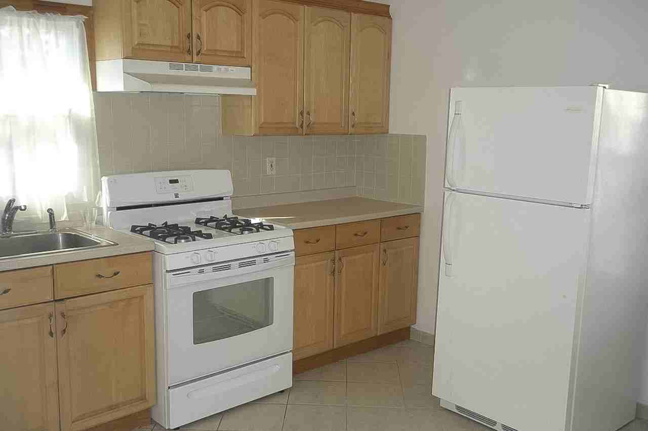 71-58 Nansen St - Photo 2 of 14