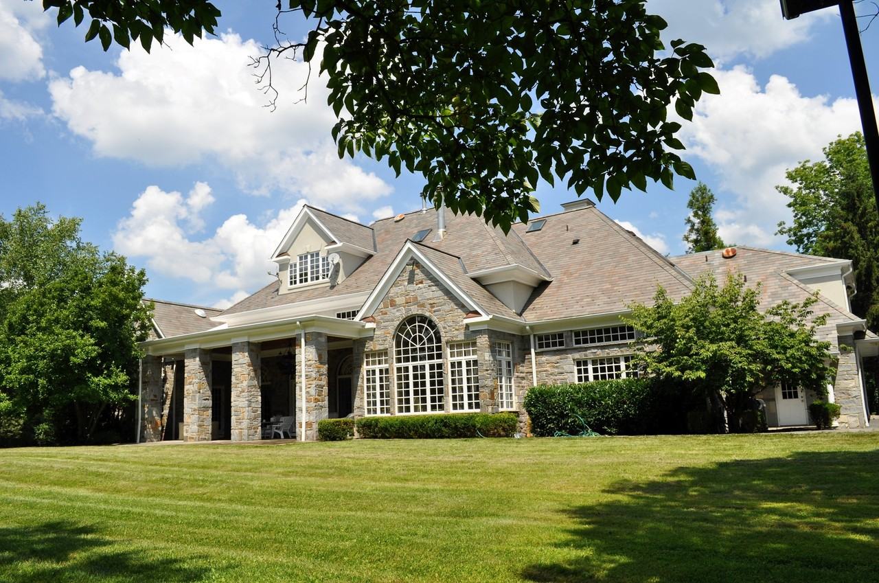 101 Spring Hollow Rd - Photo 2 of 21