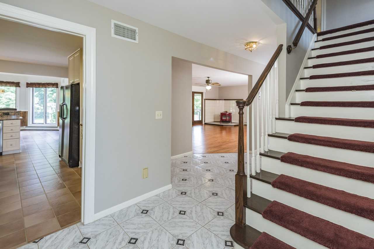 186 Harlingen Rd - Photo 2 of 28