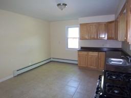 19 Roosevelt St - Photo 3 of 7