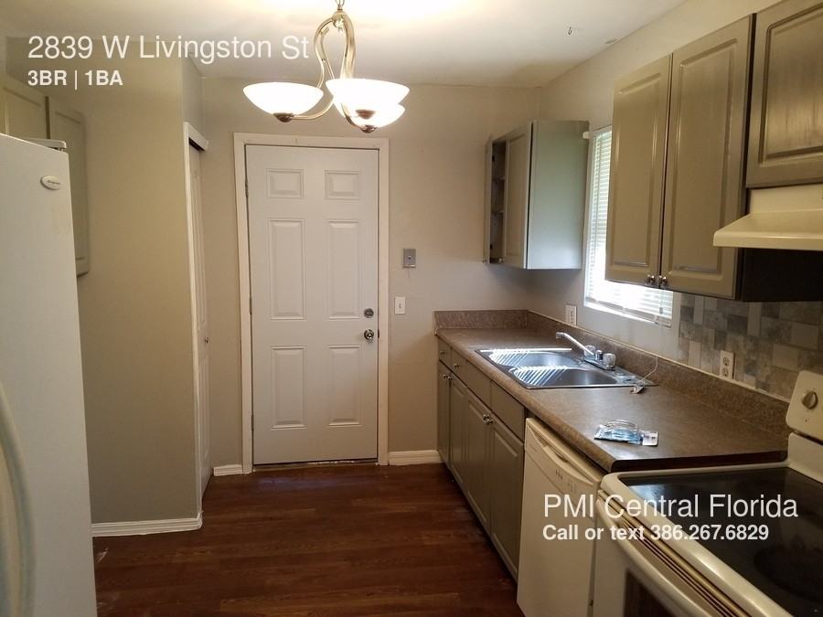 2839 Livingston St - Photo 3 of 6