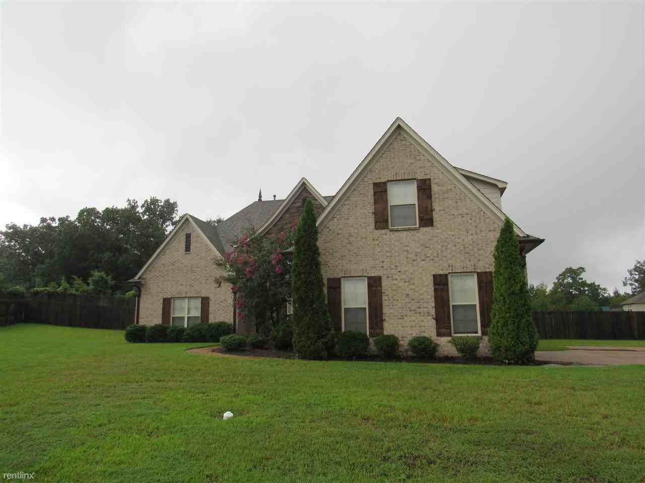 30 Misty River Cove - Photo 2 of 38