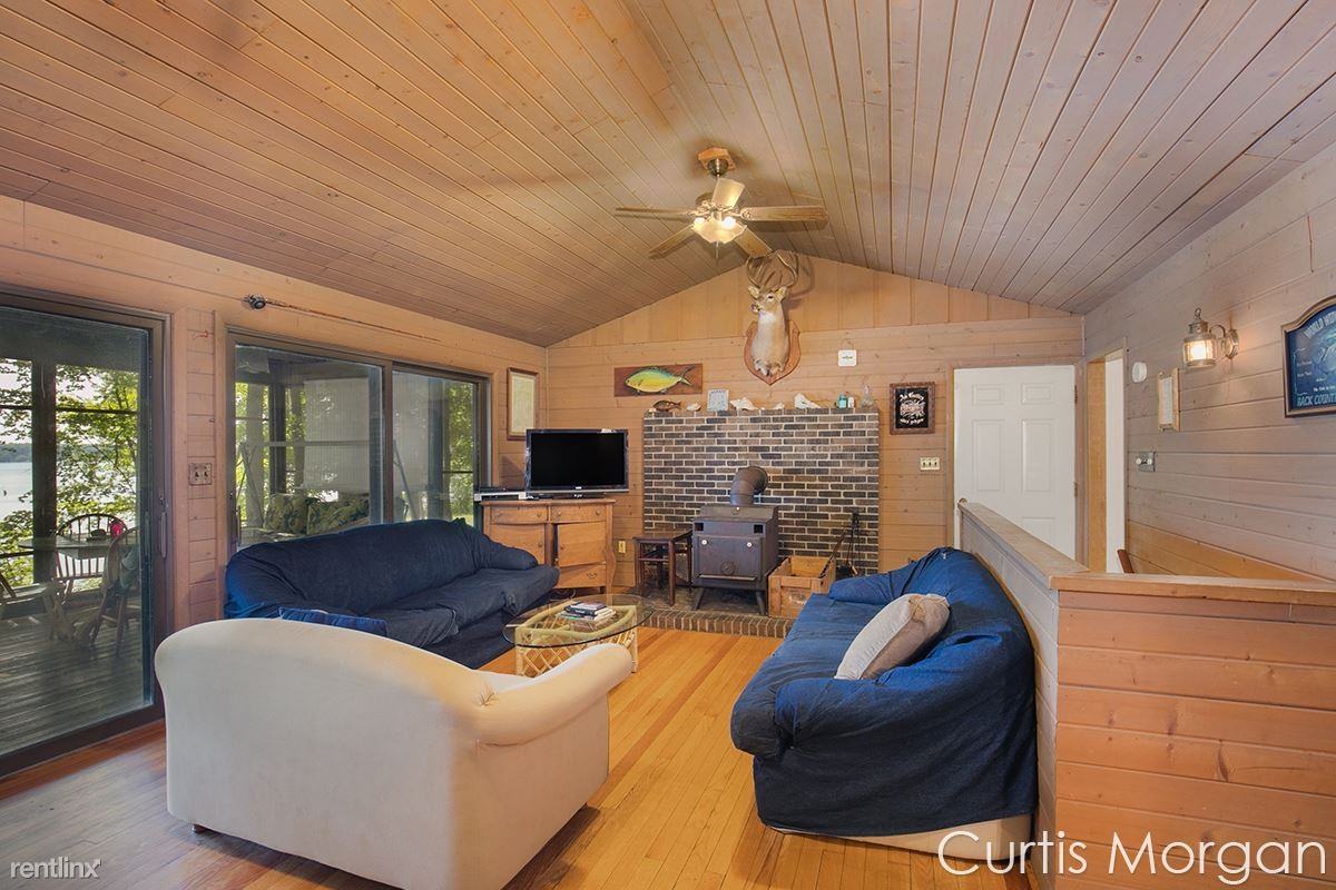 23149 Lakeview Ln - Photo 3 of 10