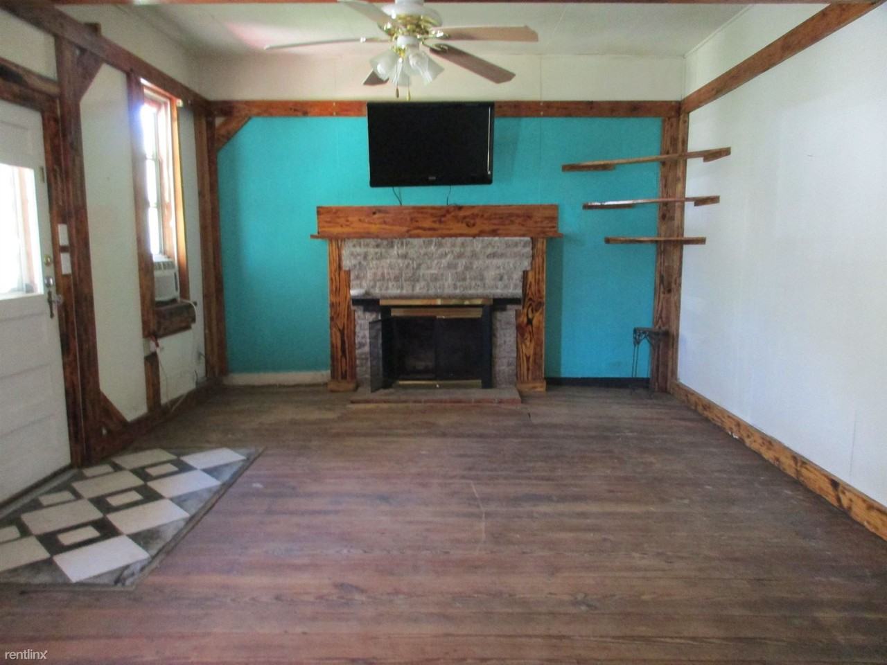 505 S Main St - Photo 2 of 8