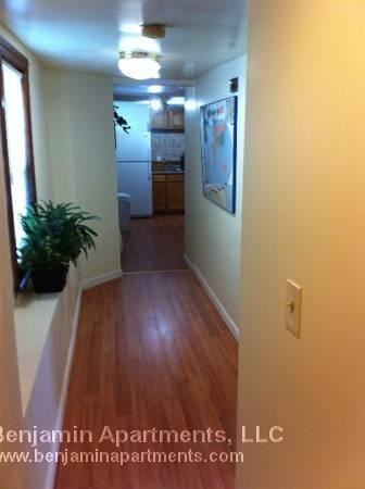 121 Centre St - Photo 3 of 4