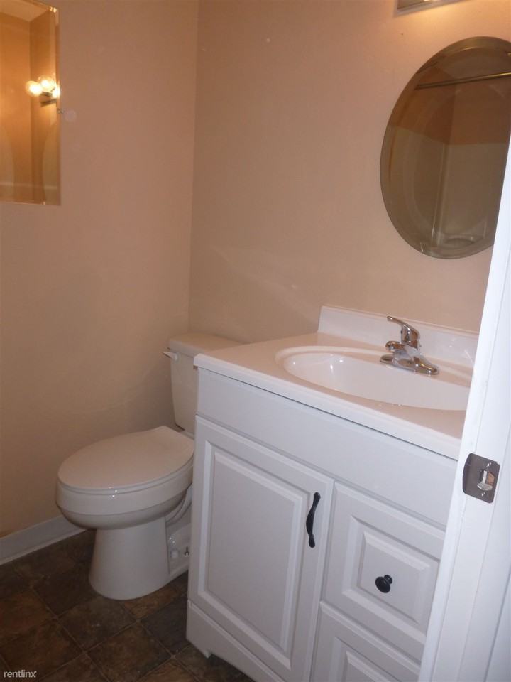 2231 E Foothills Dr - Photo 3 of 12