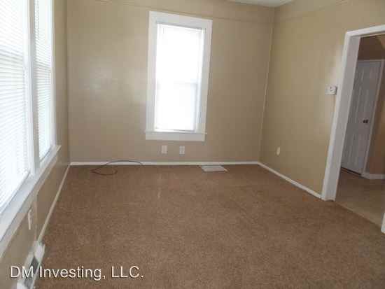 1306 17th St - Photo 2 of 8