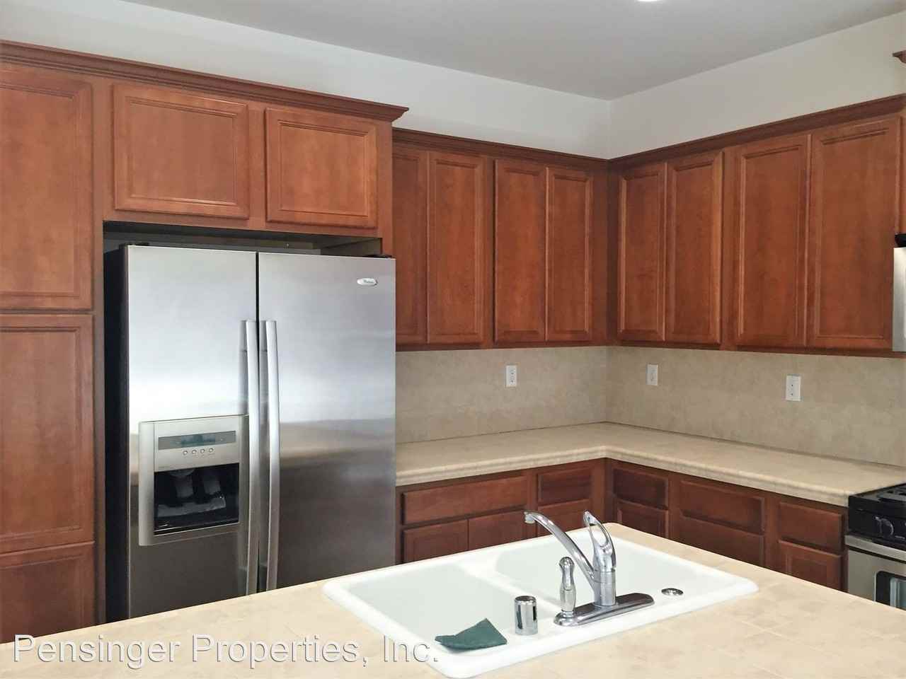 8019 Amber Creek Rd - Photo 3 of 15