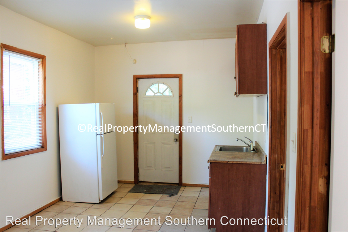 21 Shelton Ave - Photo 2 of 8