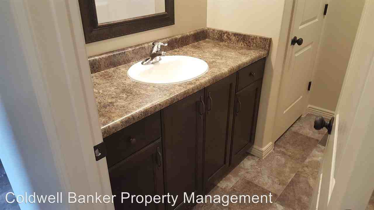 5907 S Vega Way - Photo 2 of 5