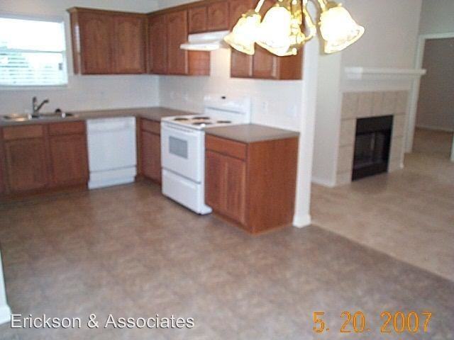 912 Kenneys Way - Photo 2 of 3