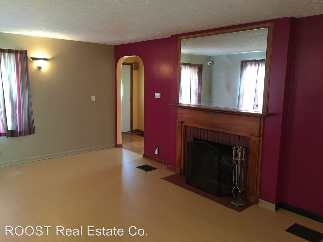 1711 Crestview Dr - Photo 2 of 17