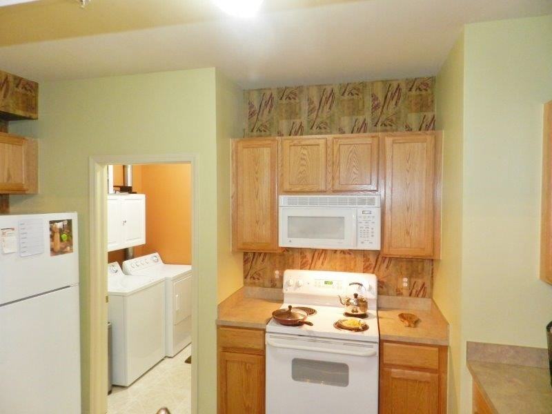 18104 Addington Dr - Photo 3 of 19