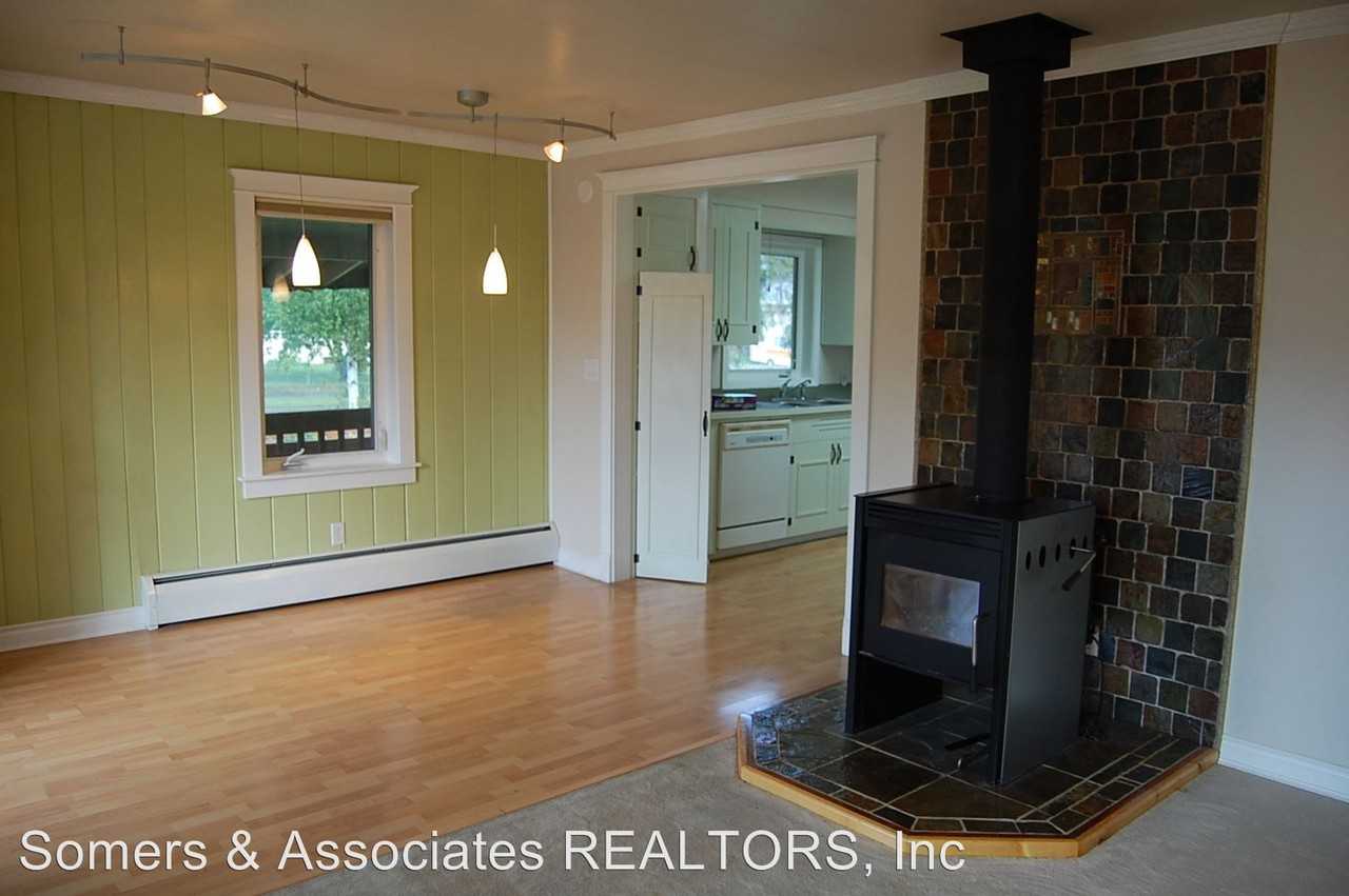 285 C St - Photo 3 of 16