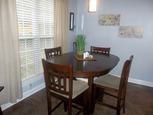 921 Cardinal Rd - Photo 3 of 13