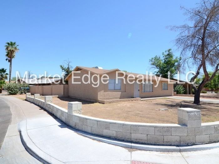 3015 N 77th Ave - Photo 2 of 15