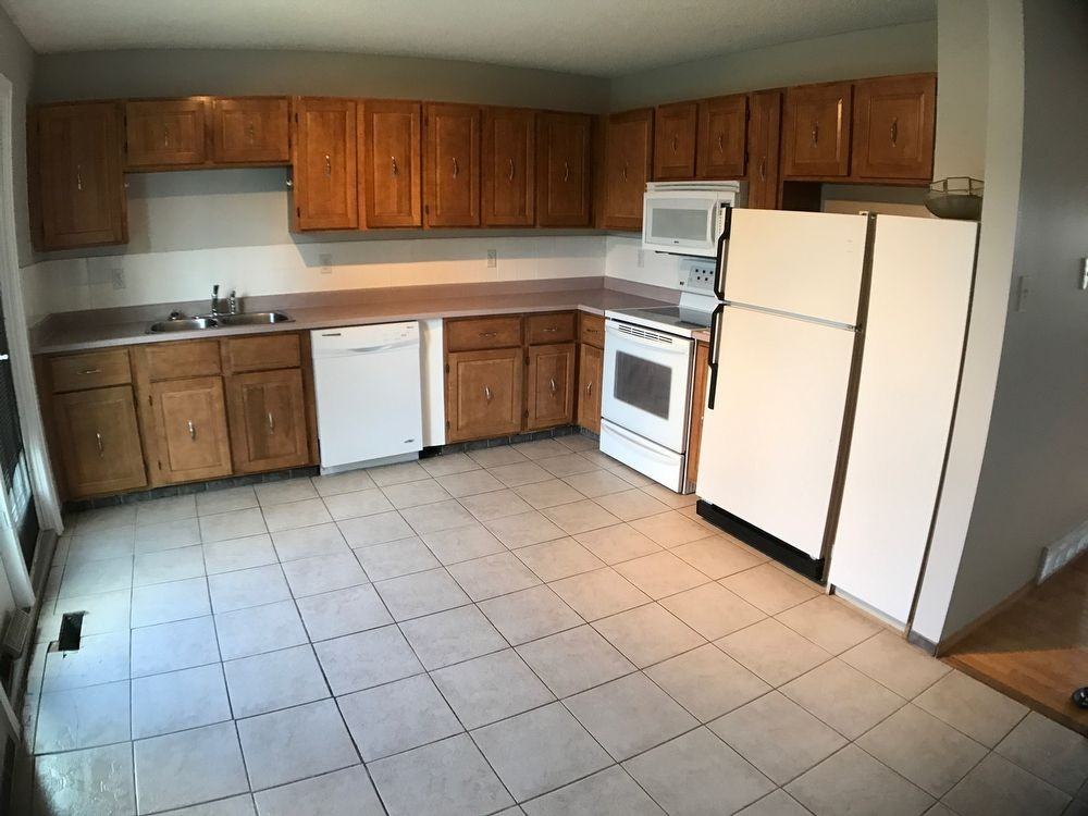 122 Cruickshank Bay - Photo 2 of 20