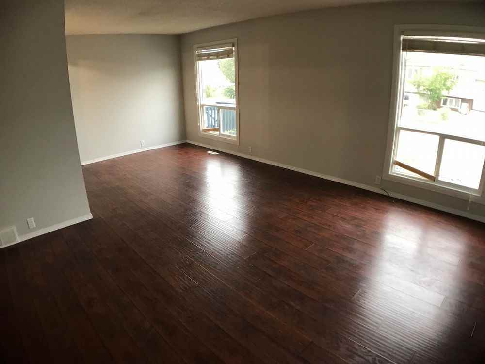 106 Windsor Dr - Photo 2 of 11