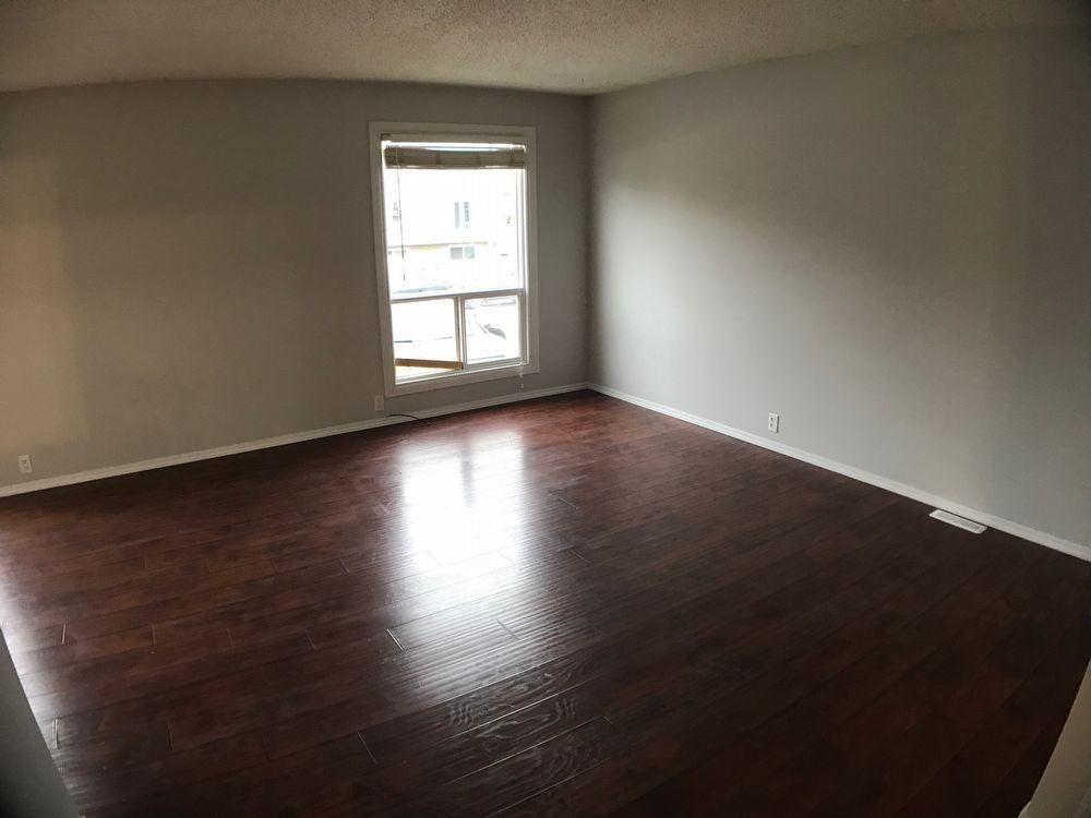 106 Windsor Dr - Photo 3 of 11