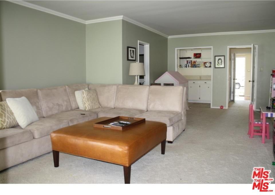 457 23rd St - Photo 3 of 5