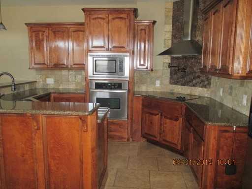 238 NE Road Runner Dr - Photo 3 of 17