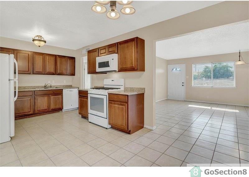 6345 Modesta Rd - Photo 3 of 11