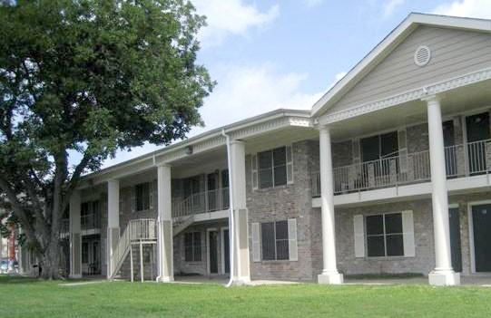 Ivy Club - Photo 3 of 5