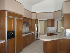 11045 N 77th St - Photo 2 of 15