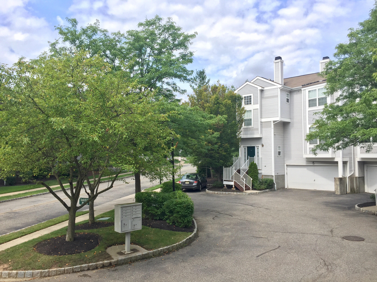 2206 Yardley Place - Photo 2 of 12