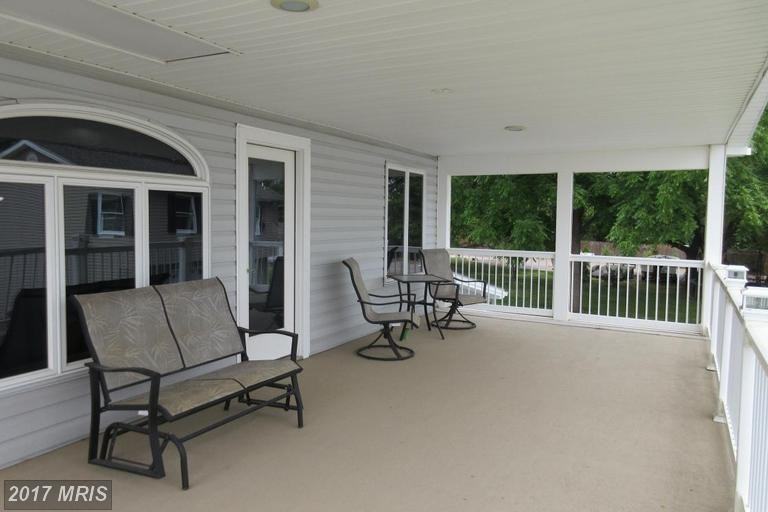 2103 Creek Rd - Photo 3 of 24