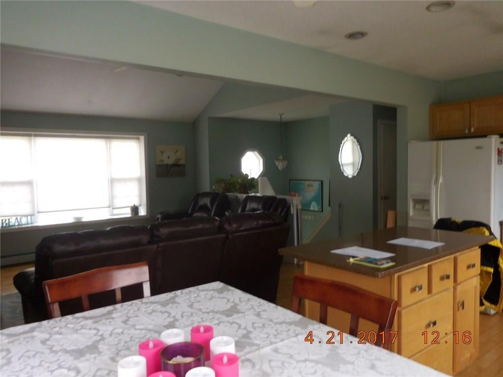 39 Laurelwood Dr - Photo 3 of 18