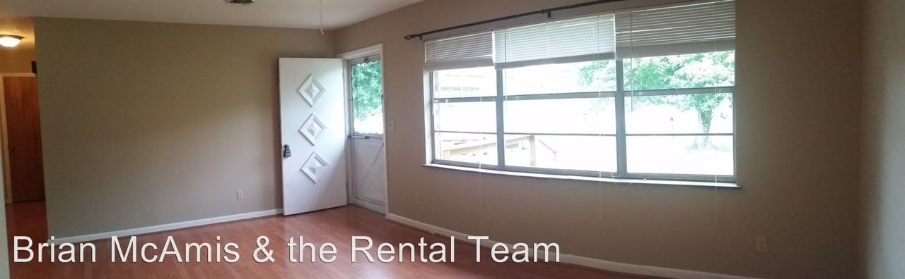 1202 Sun Valley Dr - Photo 3 of 9