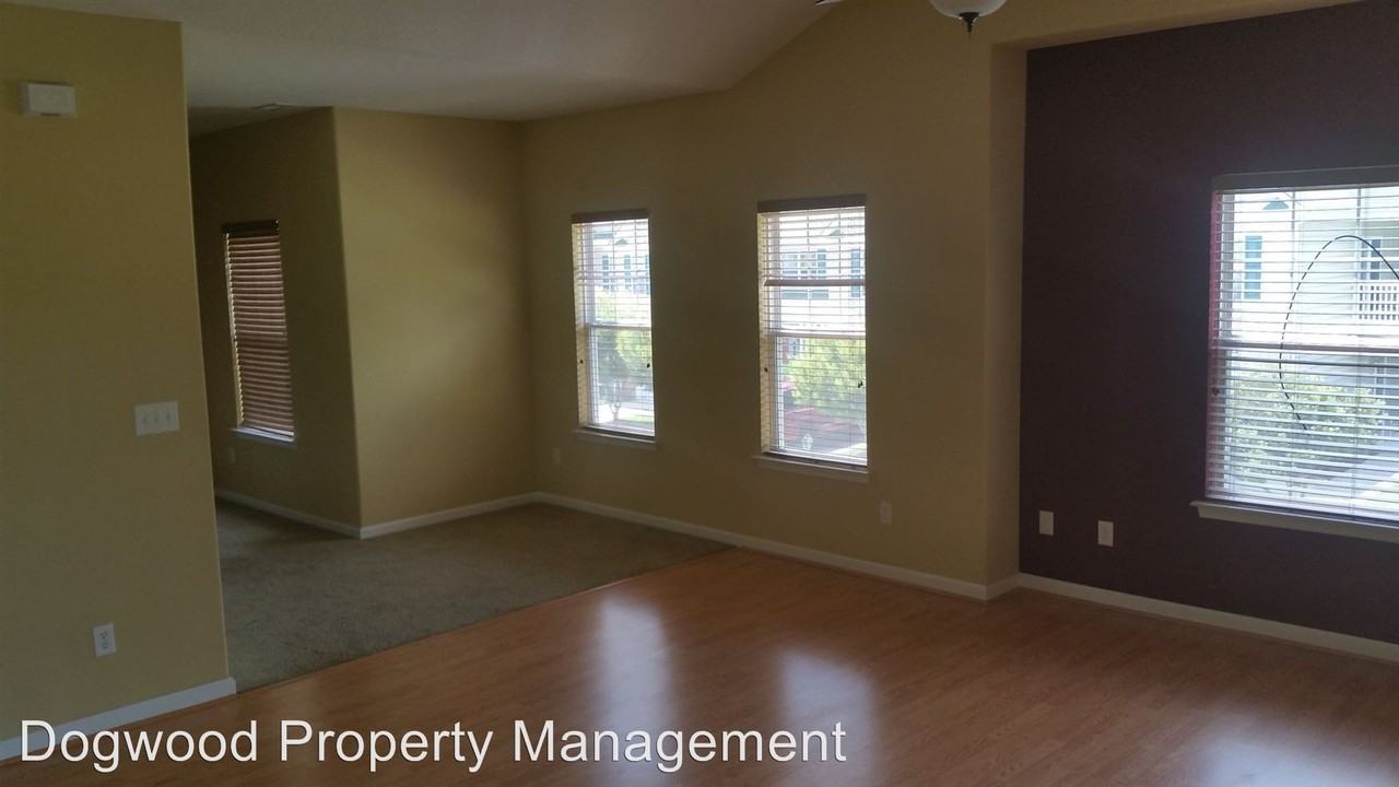 307 Adams Creek Rd - Photo 3 of 16