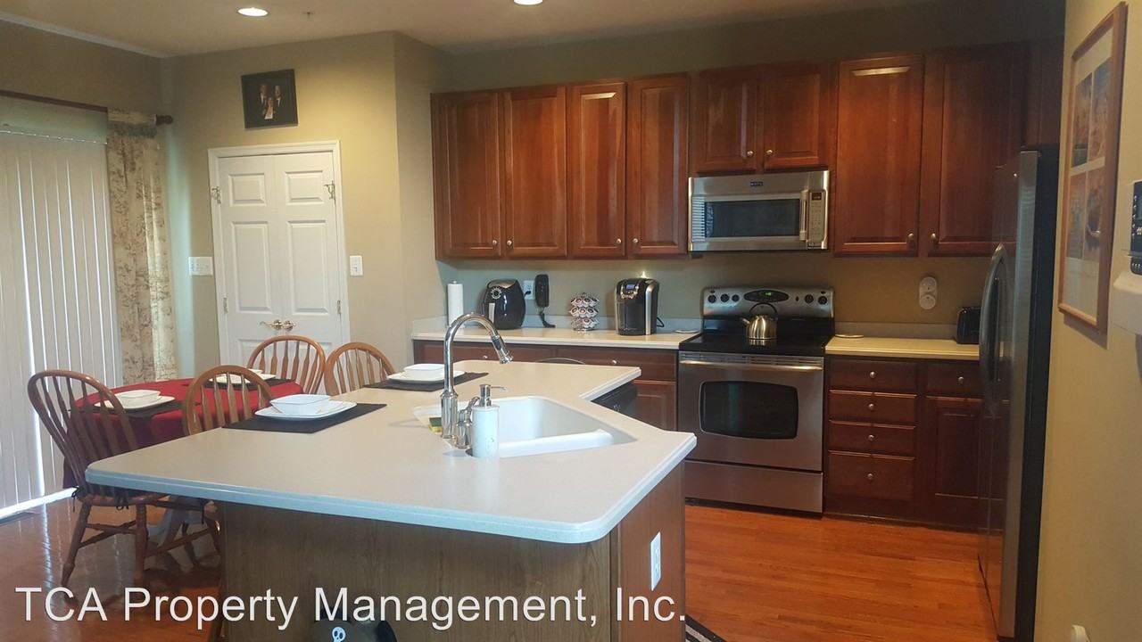 101 Rustic Ct - Photo 2 of 25