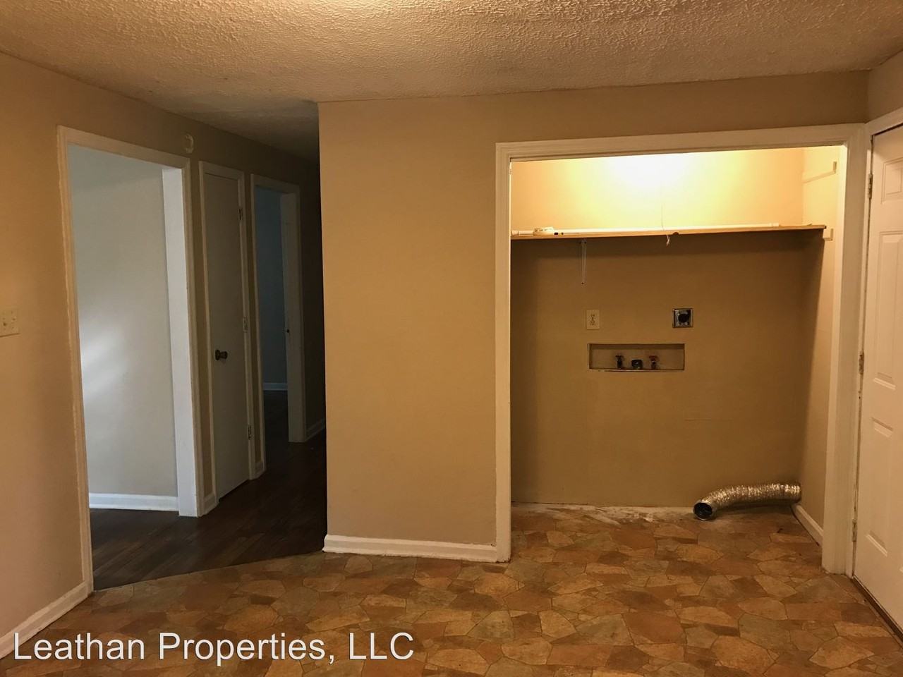 310 Hanson St - Photo 3 of 7